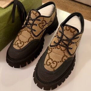 Gucci Beige and Black Lace-Up Shoes